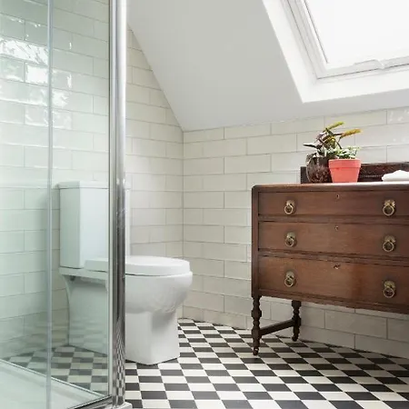 فندق مبيت وإفطار Bridge Street Townhouse كينمير