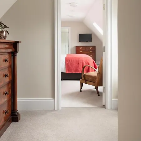 Bridge Street Townhouse *