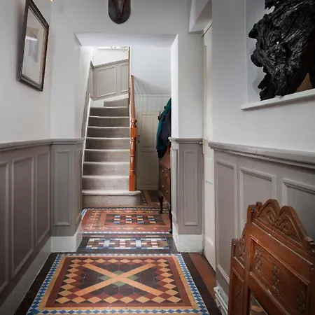Bridge Street Townhouse *