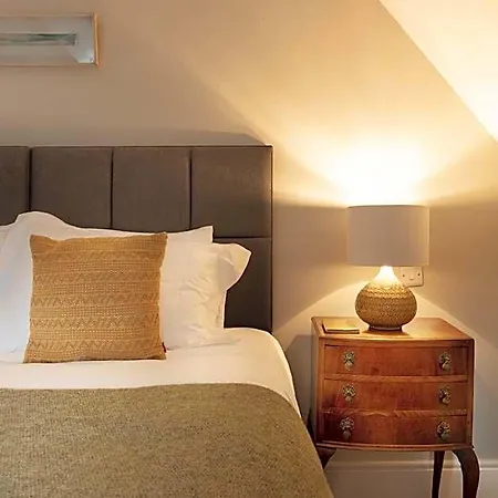 Bridge Street Townhouse 3*