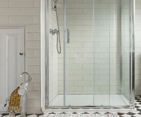 Bridge Street Townhouse 3*