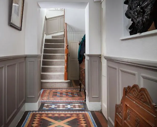 Bridge Street Townhouse 3*